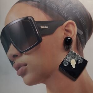 Vintage Elegant Dangle Earrings Chunky Black & Ivory Pierced Post 3 Inches Long